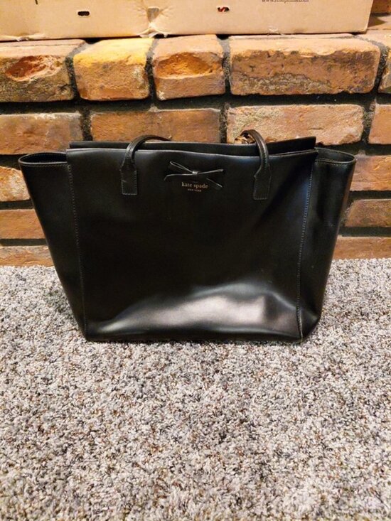 Handbags - Tote Bag